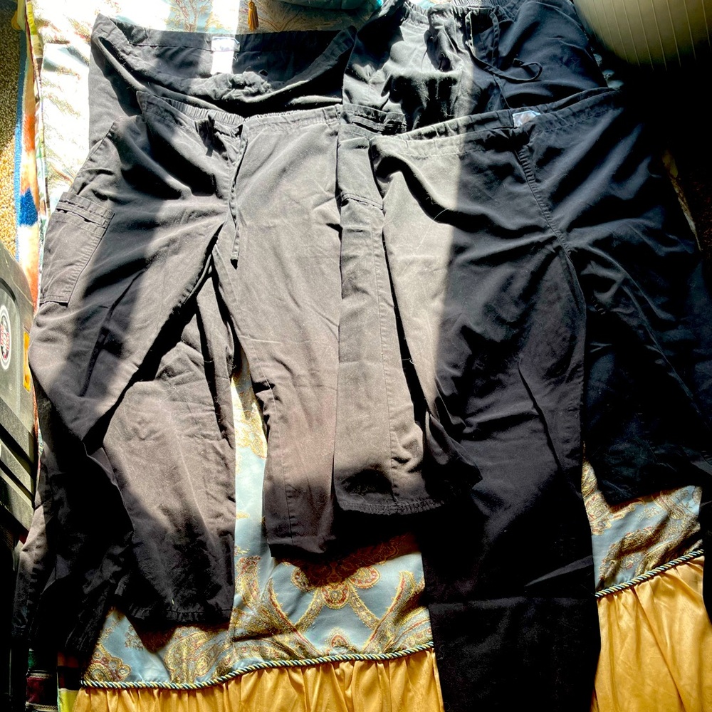 Black SCRUBS! XS, S, M and L all four pairs.